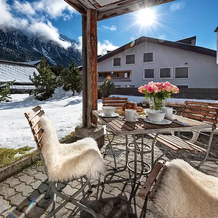 Schweizerhof 2 * Lenzerheide